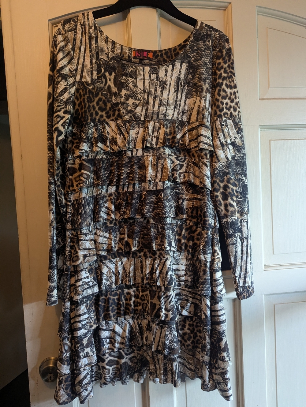 Long Sleeve Animal Print Swing Dress - Black & White and Creme.